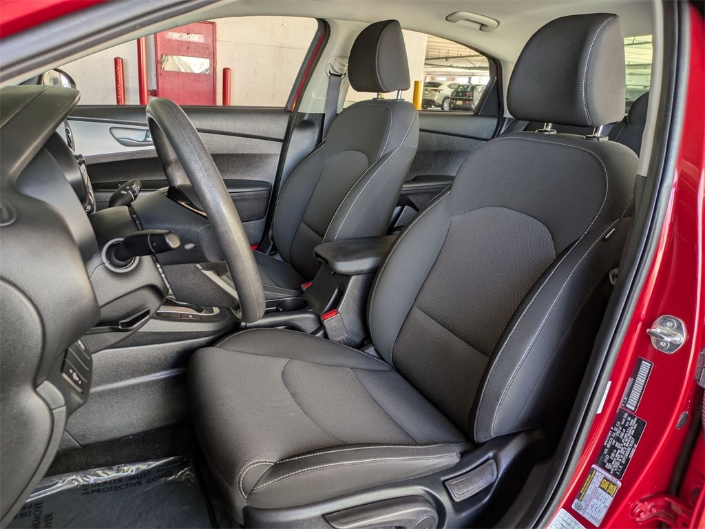 Thumbnail: 2024 Kia Forte - 23