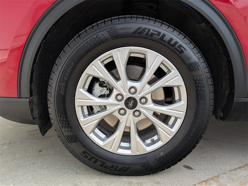 Thumbnail: 2023 Ford Escape - 31