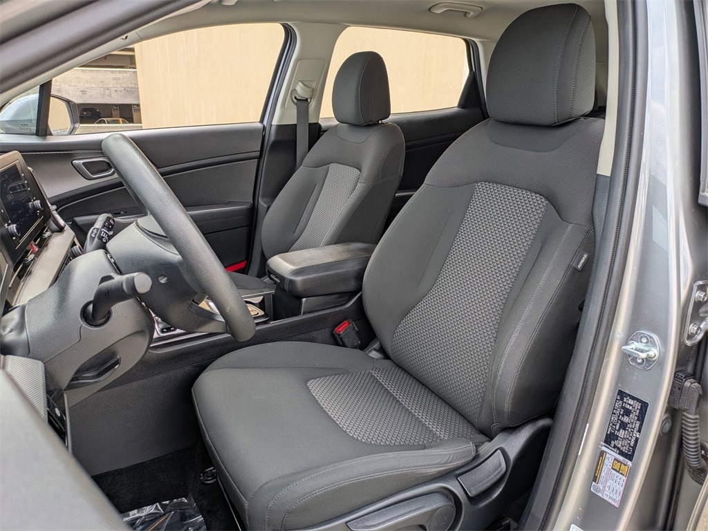 Thumbnail: 2023 Kia Sportage - 23