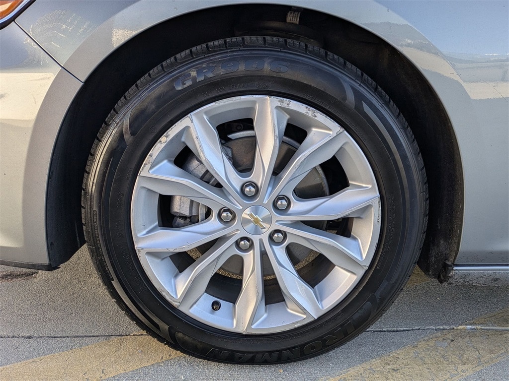 Thumbnail: 2023 Chevrolet Malibu - 31