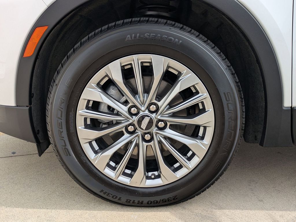 Thumbnail: 2024 Cadillac XT4 - 31