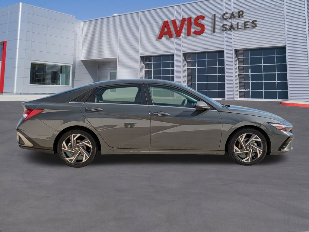 Thumbnail: 2025 Hyundai Elantra - 5