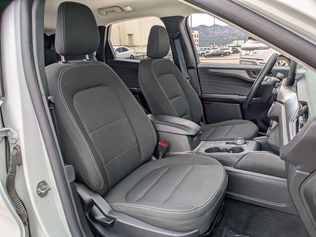 Thumbnail: 2025 Ford Escape - 13