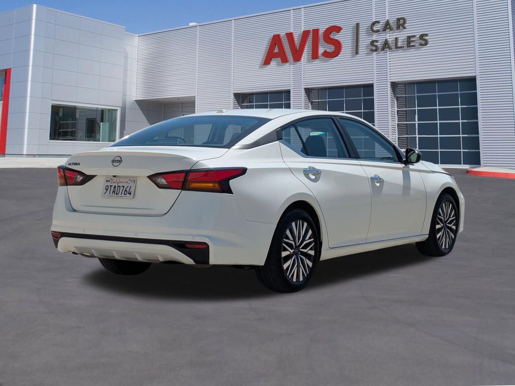 Thumbnail: 2025 Nissan Altima - 6