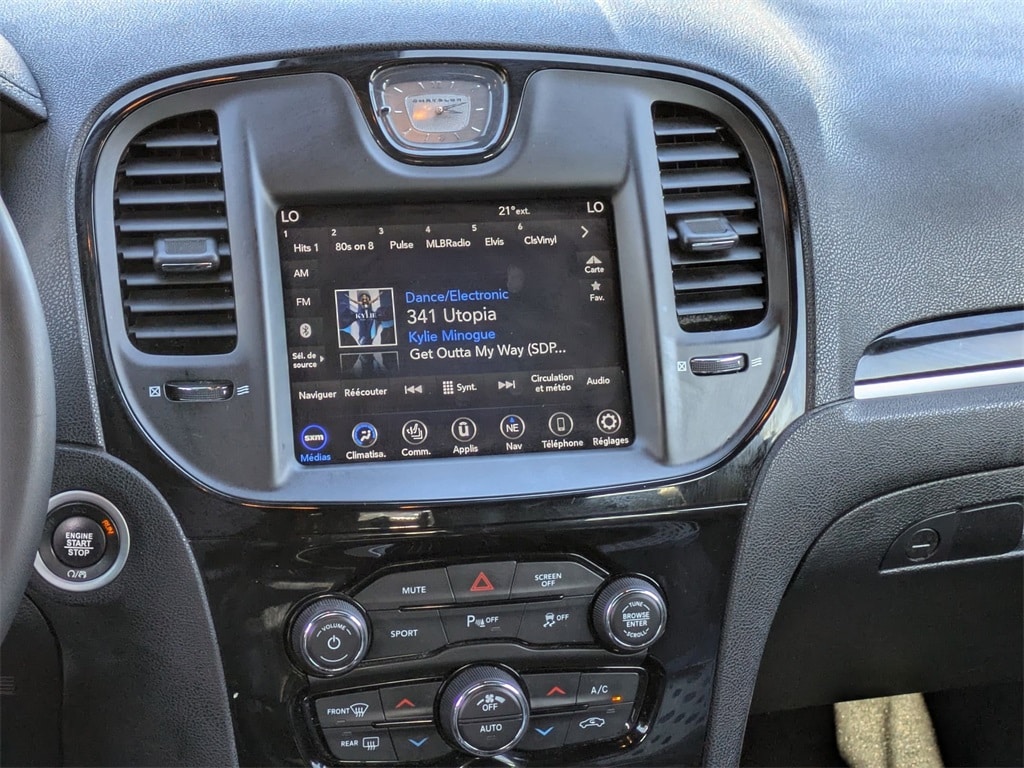 Thumbnail: 2023 Chrysler 300 - 19