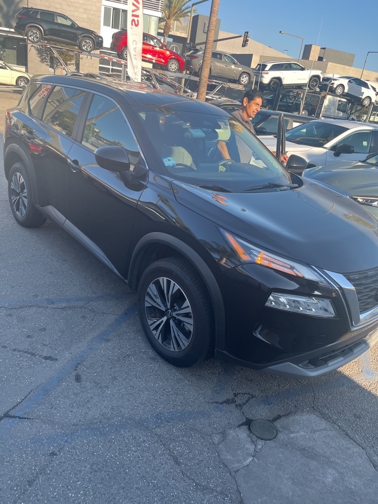 Thumbnail: 2023 Nissan Rogue - 4