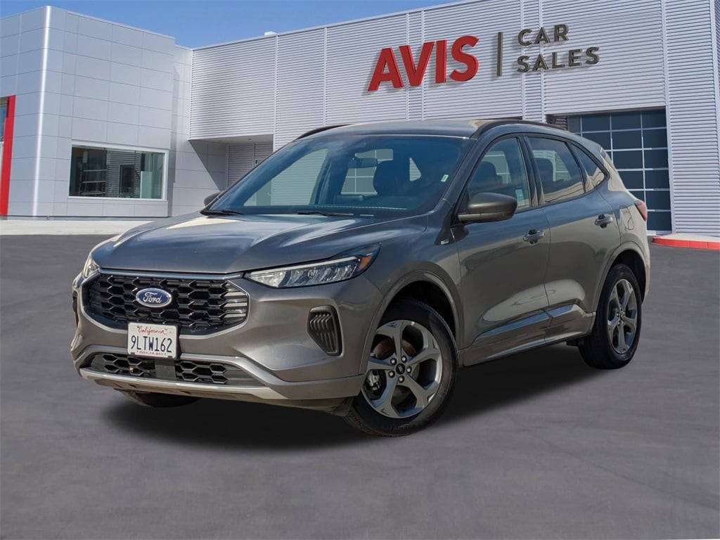 2024 Ford Escape ST-Line's photo