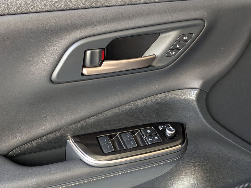 Thumbnail: 2024 Toyota Crown - 13