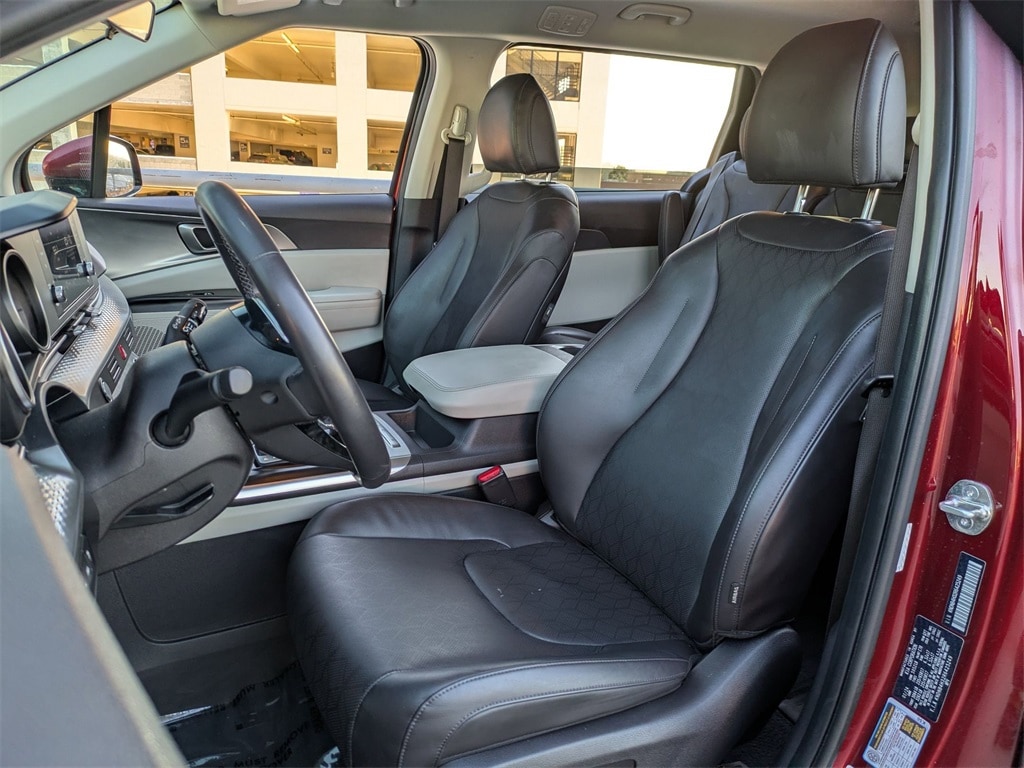 Thumbnail: 2024 Kia Carnival - 23