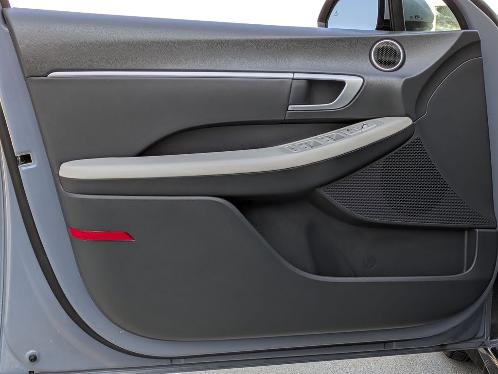 Thumbnail: 2025 Hyundai Sonata - 11