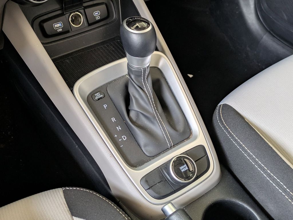 Thumbnail: 2025 Hyundai Venue - 18