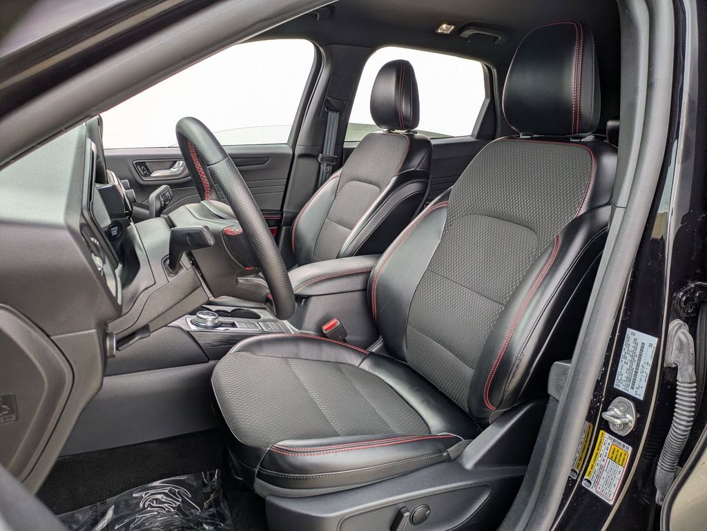 Thumbnail: 2025 Ford Escape - 23