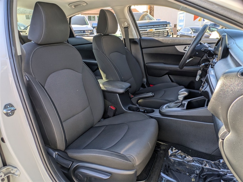 Thumbnail: 2024 Kia Forte - 28