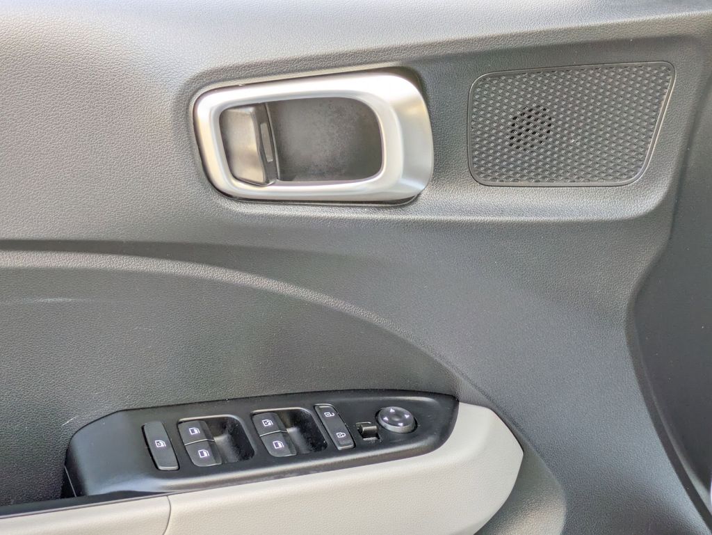 Thumbnail: 2025 Hyundai Venue - 13