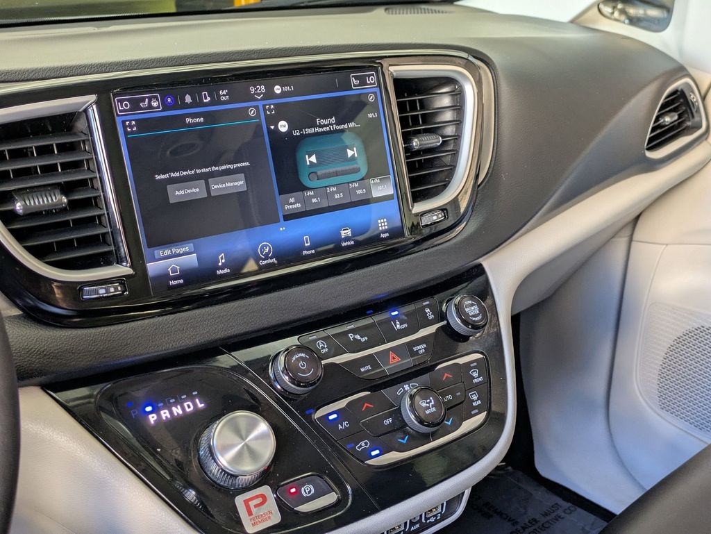 Thumbnail: 2024 Chrysler Pacifica - 15