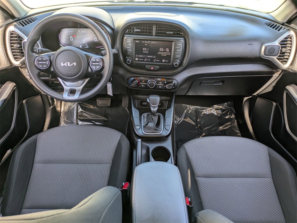 Thumbnail: 2023 Kia Soul - 25