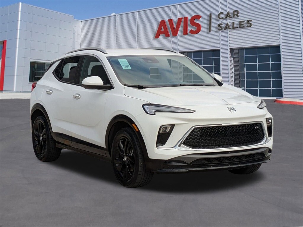 2024 Buick Encore GX Sport Touring photo 2