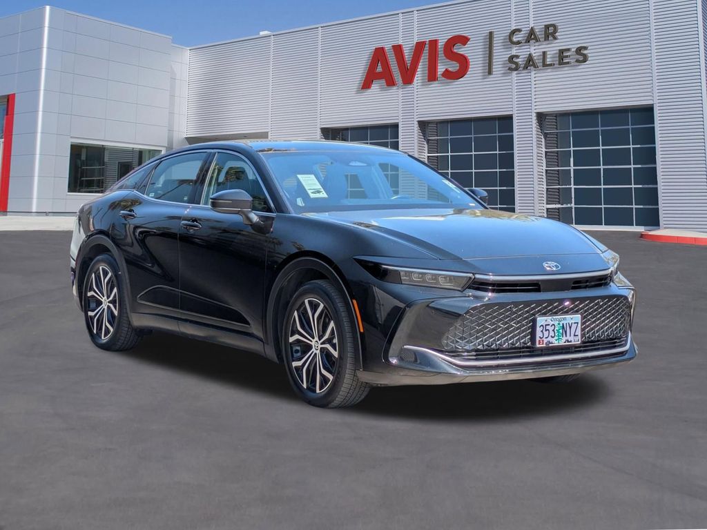 Thumbnail: 2024 Toyota Crown - 3