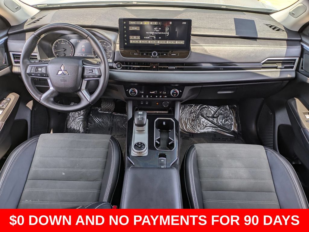 Thumbnail: 2025 Mitsubishi Outlander - 25