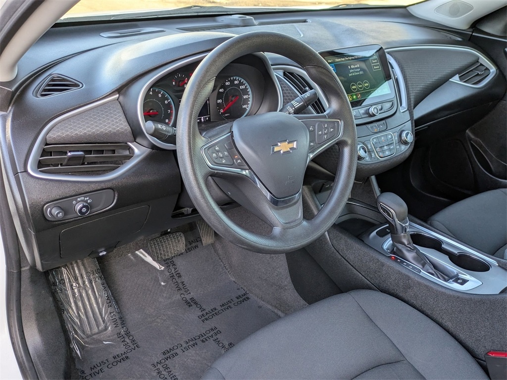 Thumbnail: 2023 Chevrolet Malibu - 14