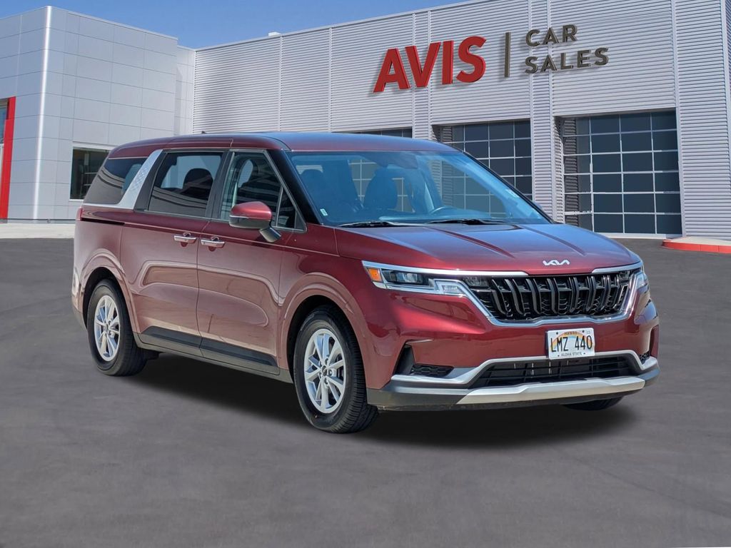 Thumbnail: 2023 Kia Carnival - 3