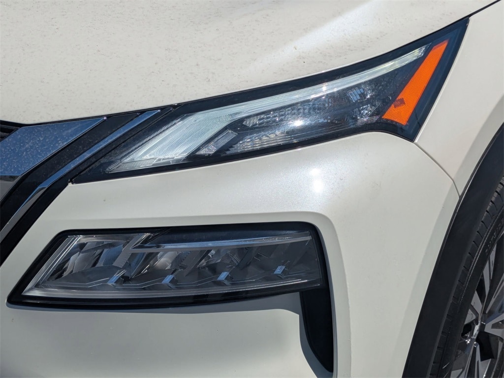 2023 Nissan Rogue SV 11