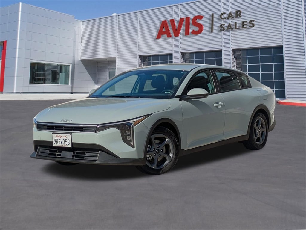 2025 Kia K4 LXS