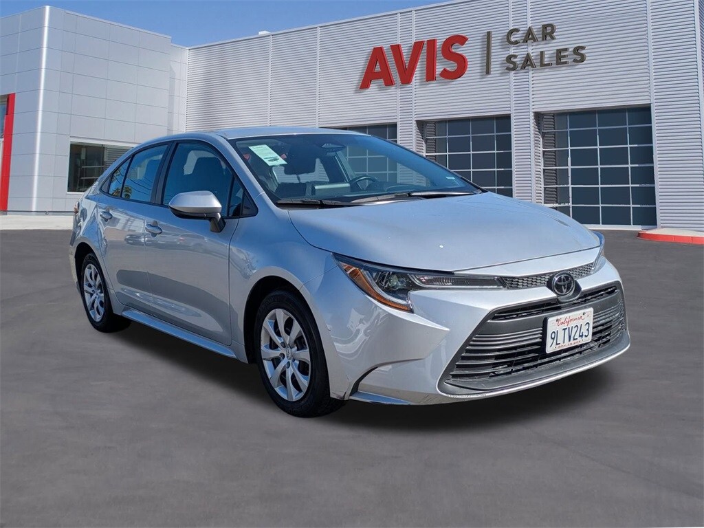 2024 Toyota Corolla LE photo 3
