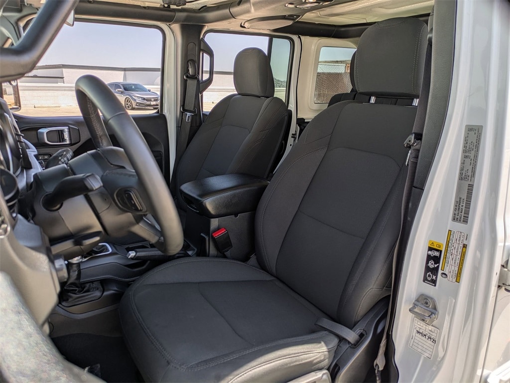 Thumbnail: 2023 Jeep Wrangler - 23