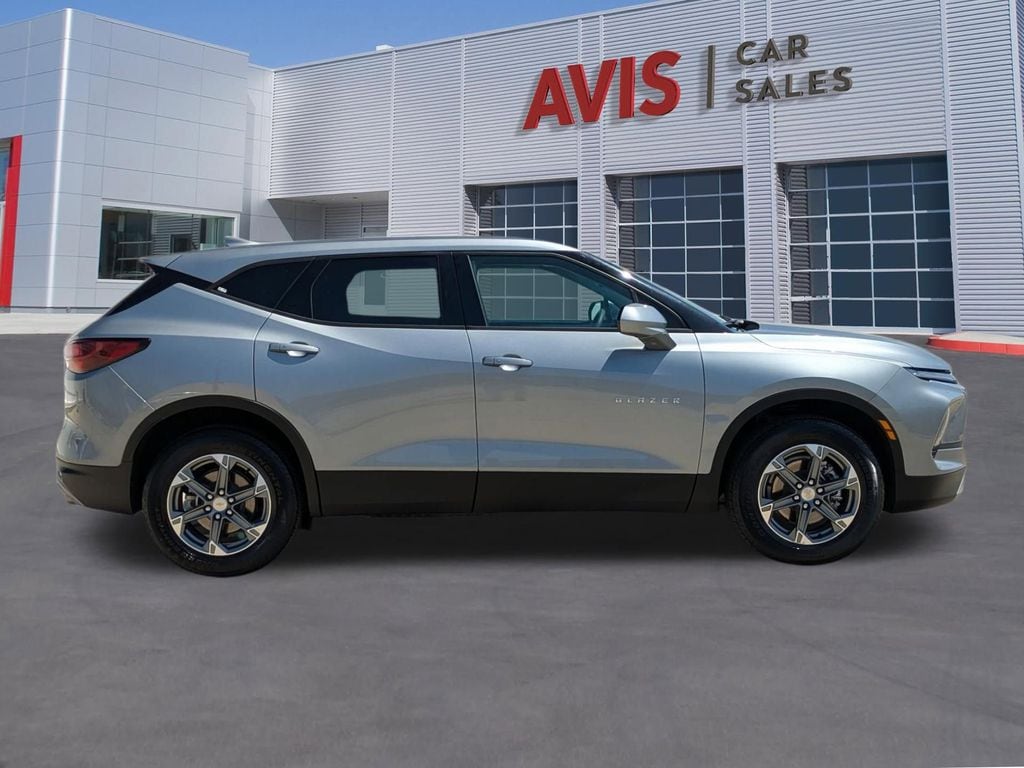 Thumbnail: 2025 Chevrolet Blazer - 5