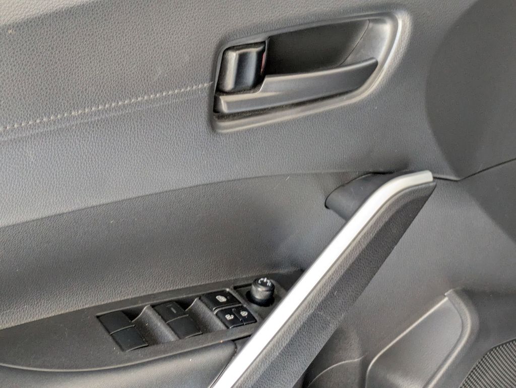 Thumbnail: 2025 Toyota Corolla Cross - 13