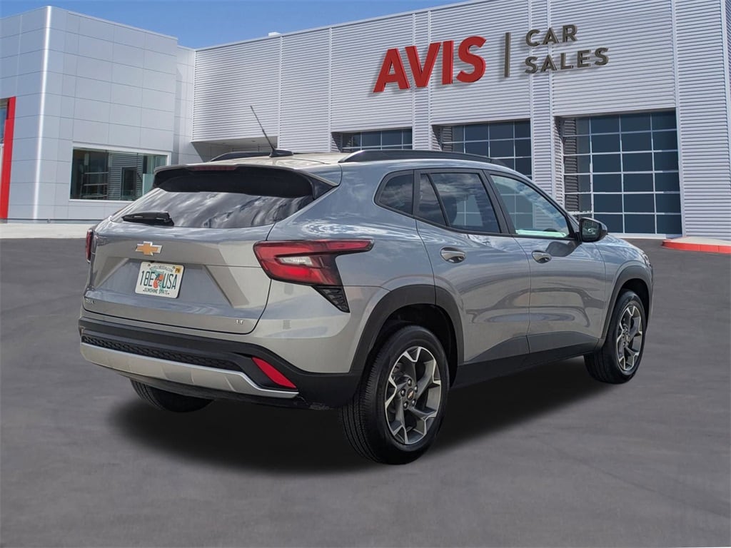 Thumbnail: 2025 Chevrolet Trax - 6