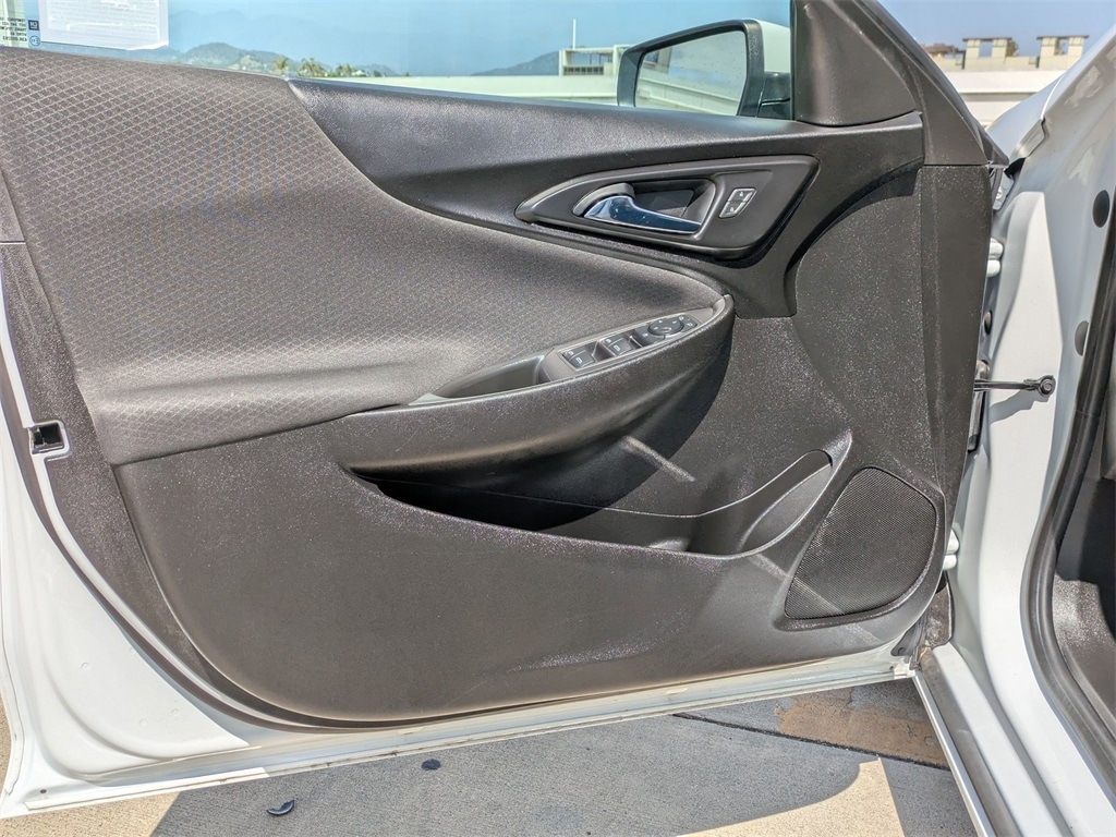 Thumbnail: 2023 Chevrolet Malibu - 11