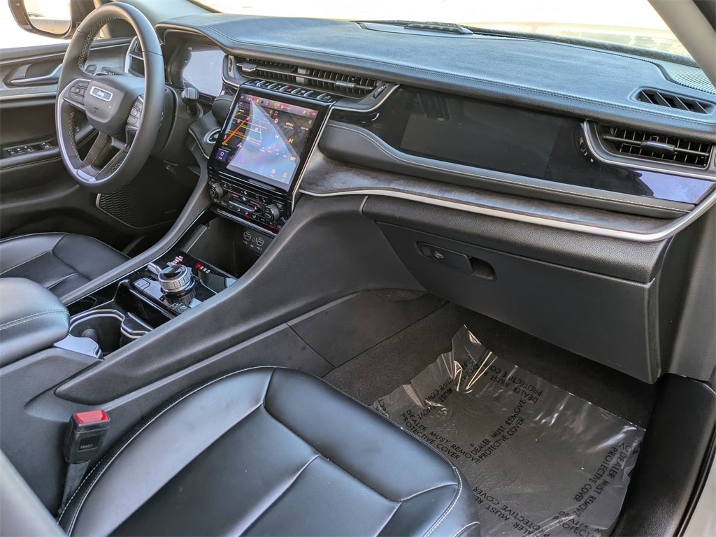 Thumbnail: 2023 Jeep Grand Cherokee - 29