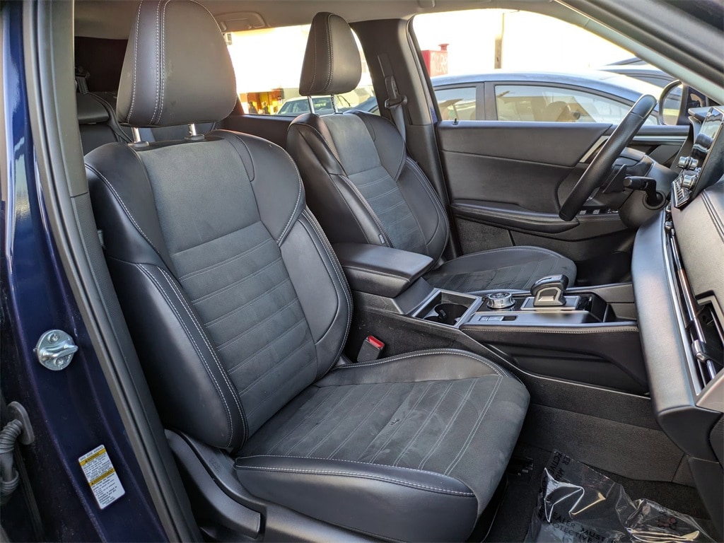 Thumbnail: 2024 Mitsubishi Outlander - 28