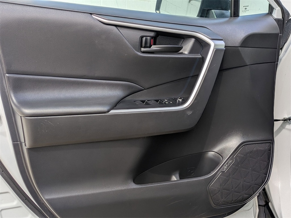 Thumbnail: 2024 Toyota RAV4 - 11