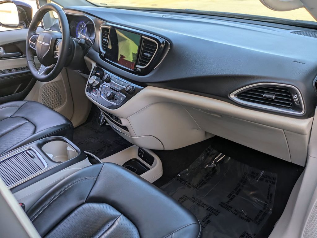 Thumbnail: 2024 Chrysler Pacifica - 29