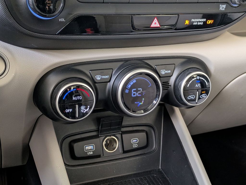 Thumbnail: 2025 Hyundai Venue - 17