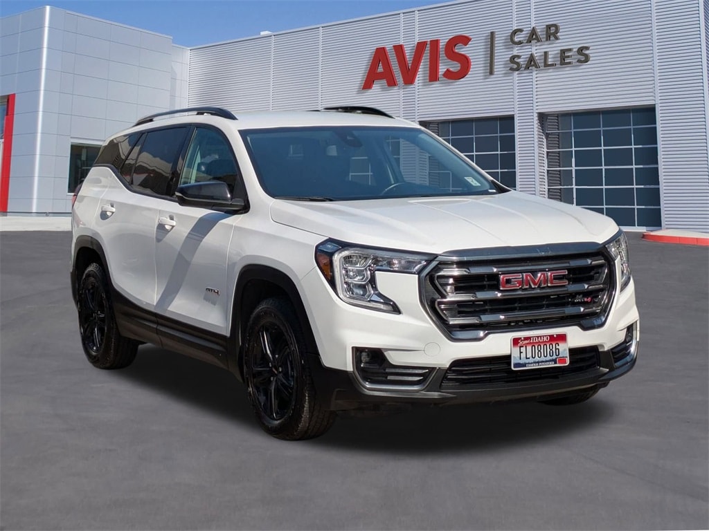 Thumbnail: 2023 GMC Terrain - 3