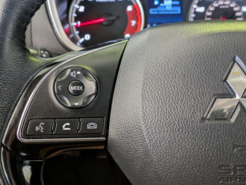 Thumbnail: 2025 Mitsubishi Eclipse Cross - 17