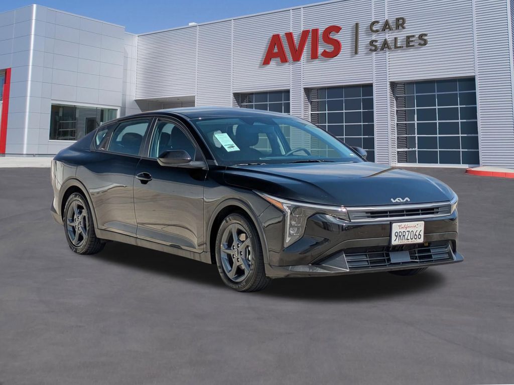 Thumbnail: 2025 Kia K4 - 3