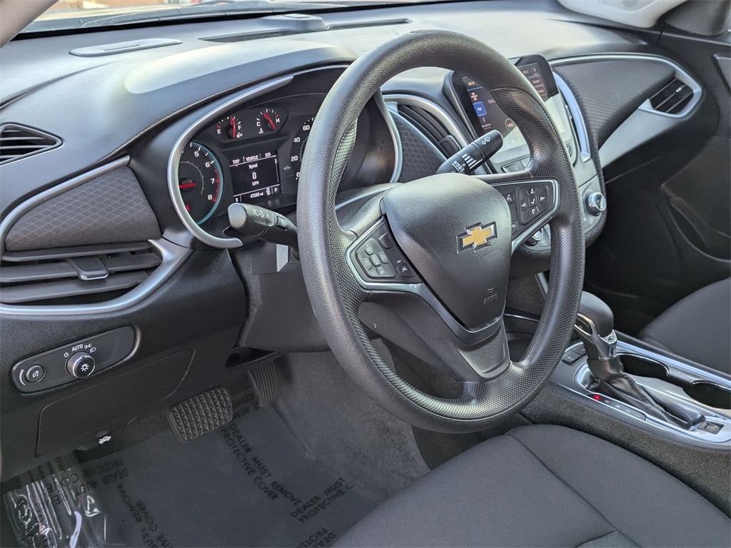 Thumbnail: 2024 Chevrolet Malibu - 15