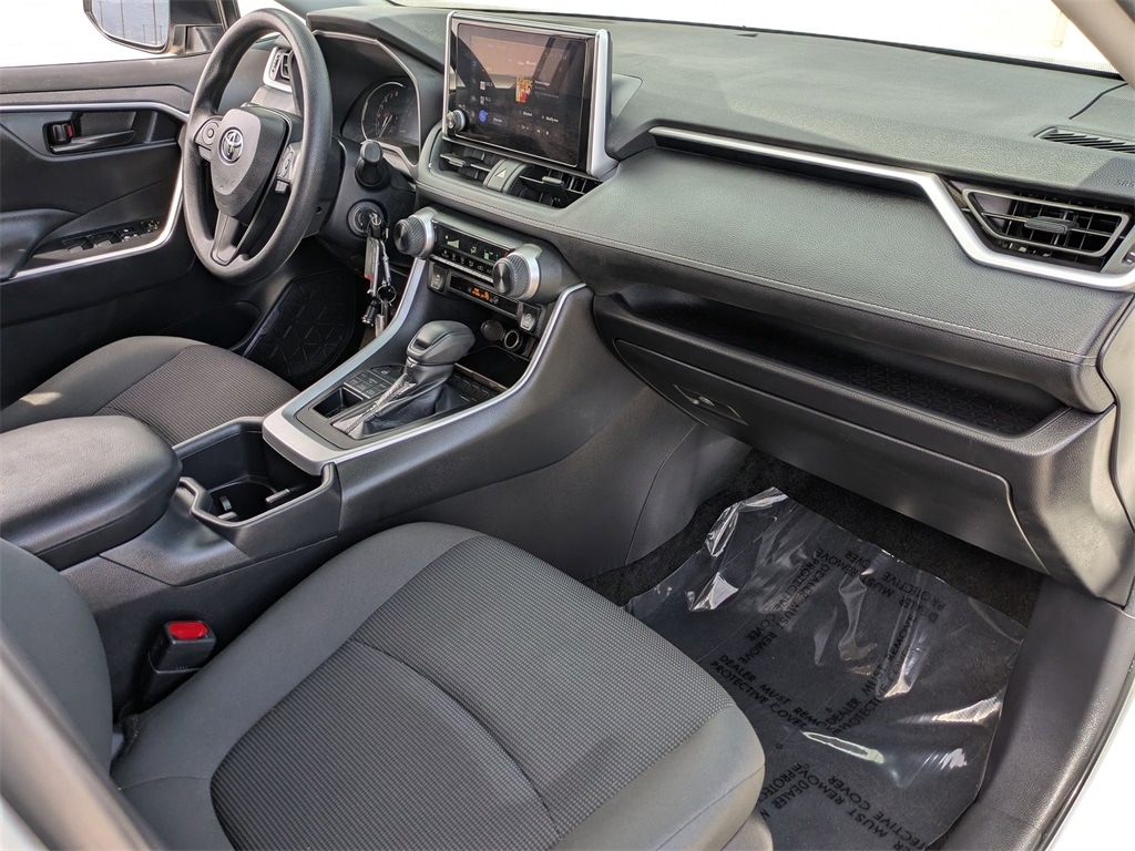 Thumbnail: 2024 Toyota RAV4 - 29