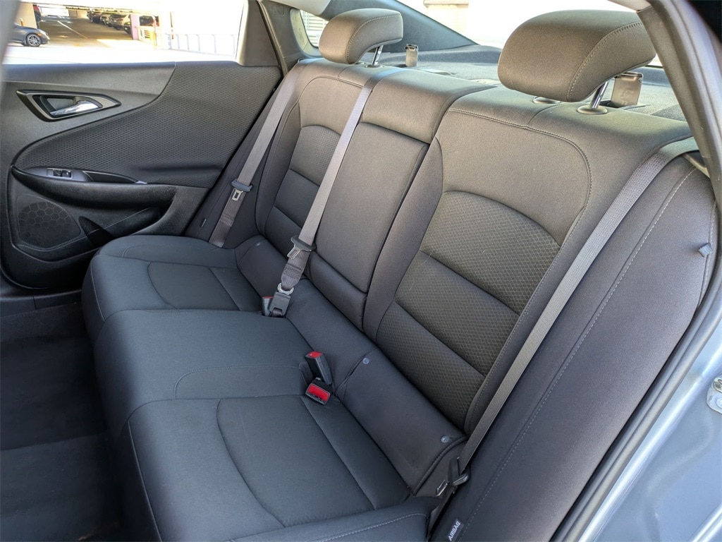 Thumbnail: 2023 Chevrolet Malibu - 24