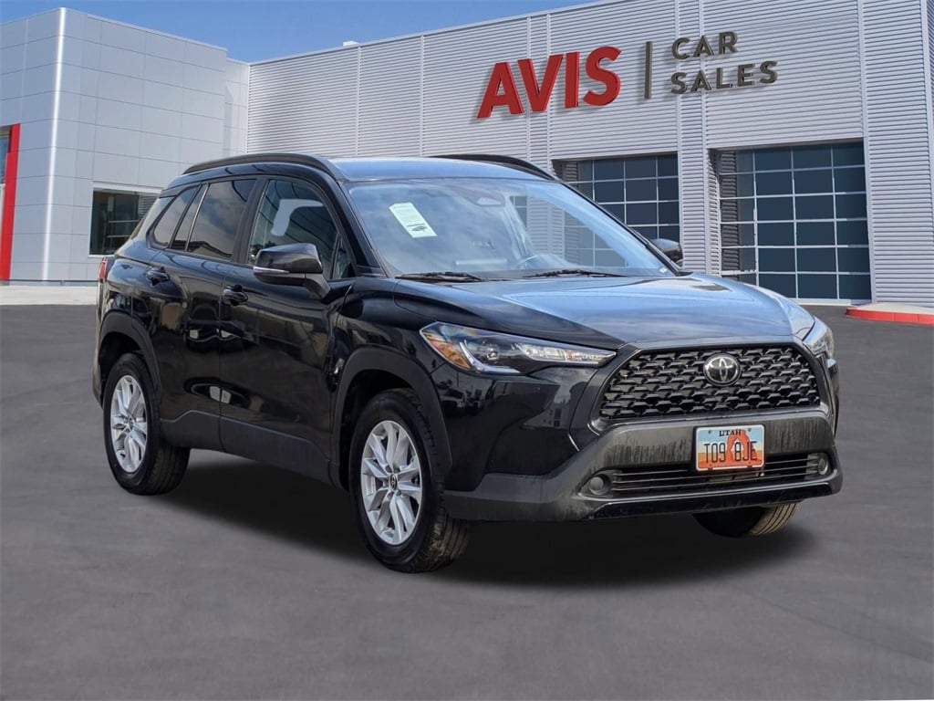 Thumbnail: 2023 Toyota Corolla Cross - 3