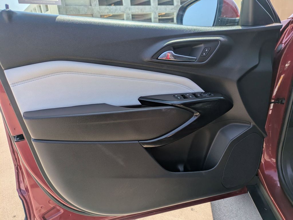 Thumbnail: 2025 Chevrolet Trax - 18
