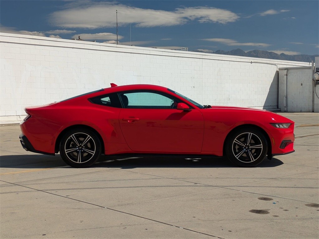 2024 Ford Mustang EcoBoost photo 4