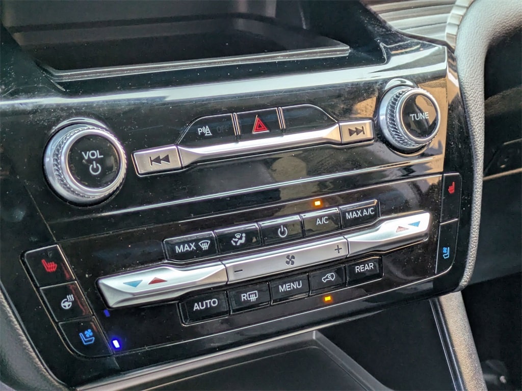 Thumbnail: 2023 Ford Explorer - 17