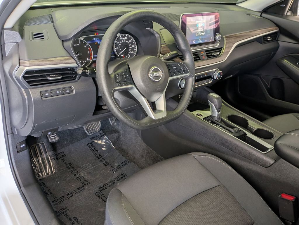 Thumbnail: 2025 Nissan Altima - 14