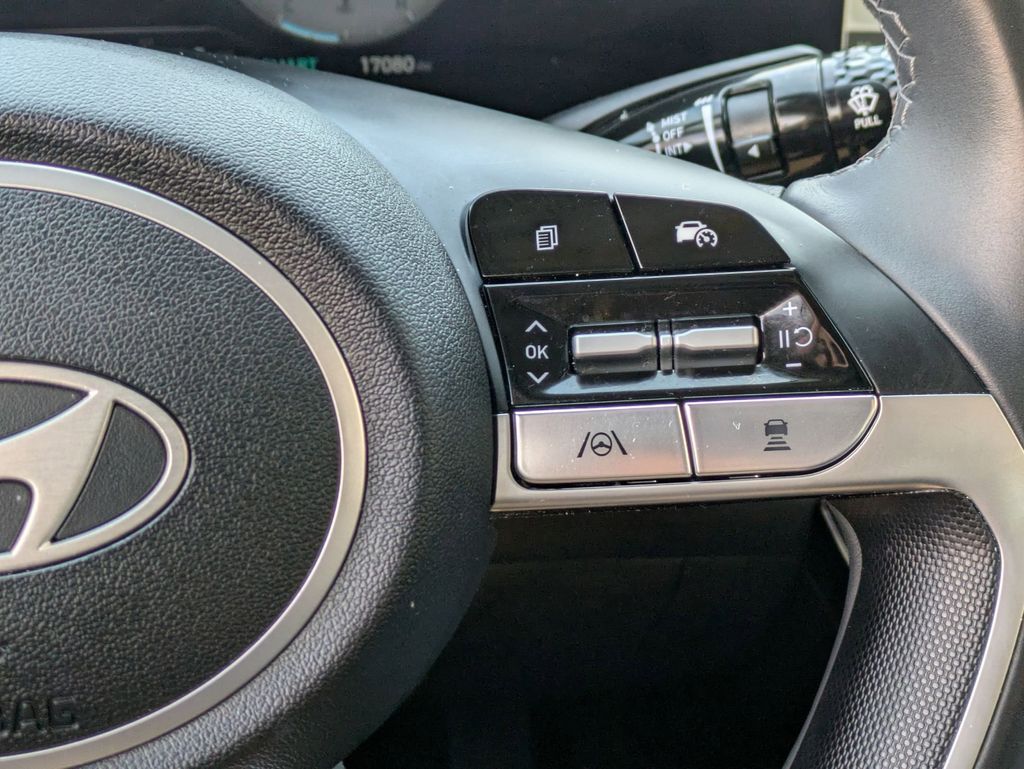 Thumbnail: 2025 Hyundai Elantra - 21